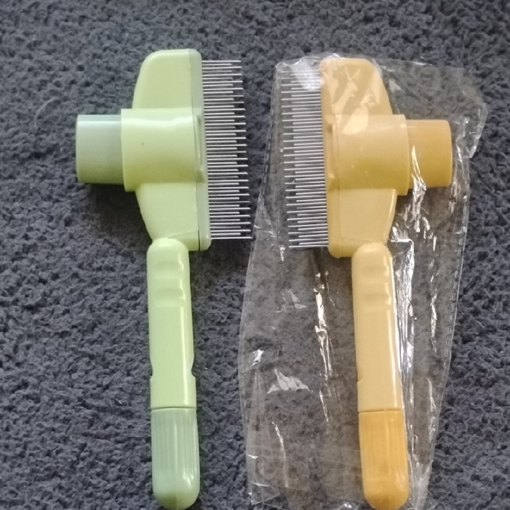 Set of Two Pet Grooming Brushes in Green and Yellow